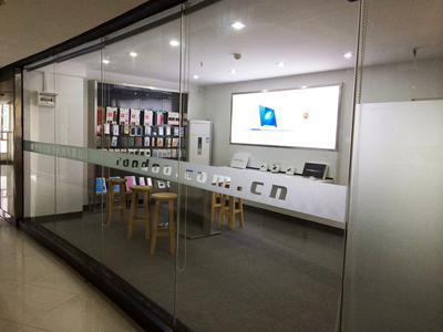 三星 GALAXY A3 (A3000/双4G) 轻巧时尚入门机，性价比之选